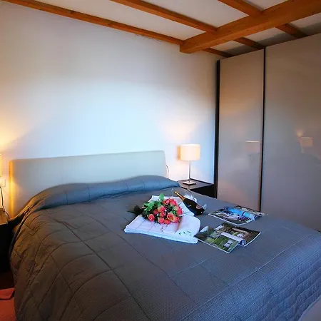 Appartamento Sleeps 8 Pool Faggeto Lario