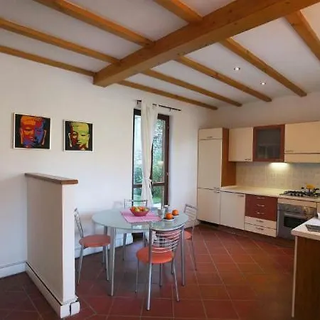 דירה Sleeps 8 Pool Faggeto Lario